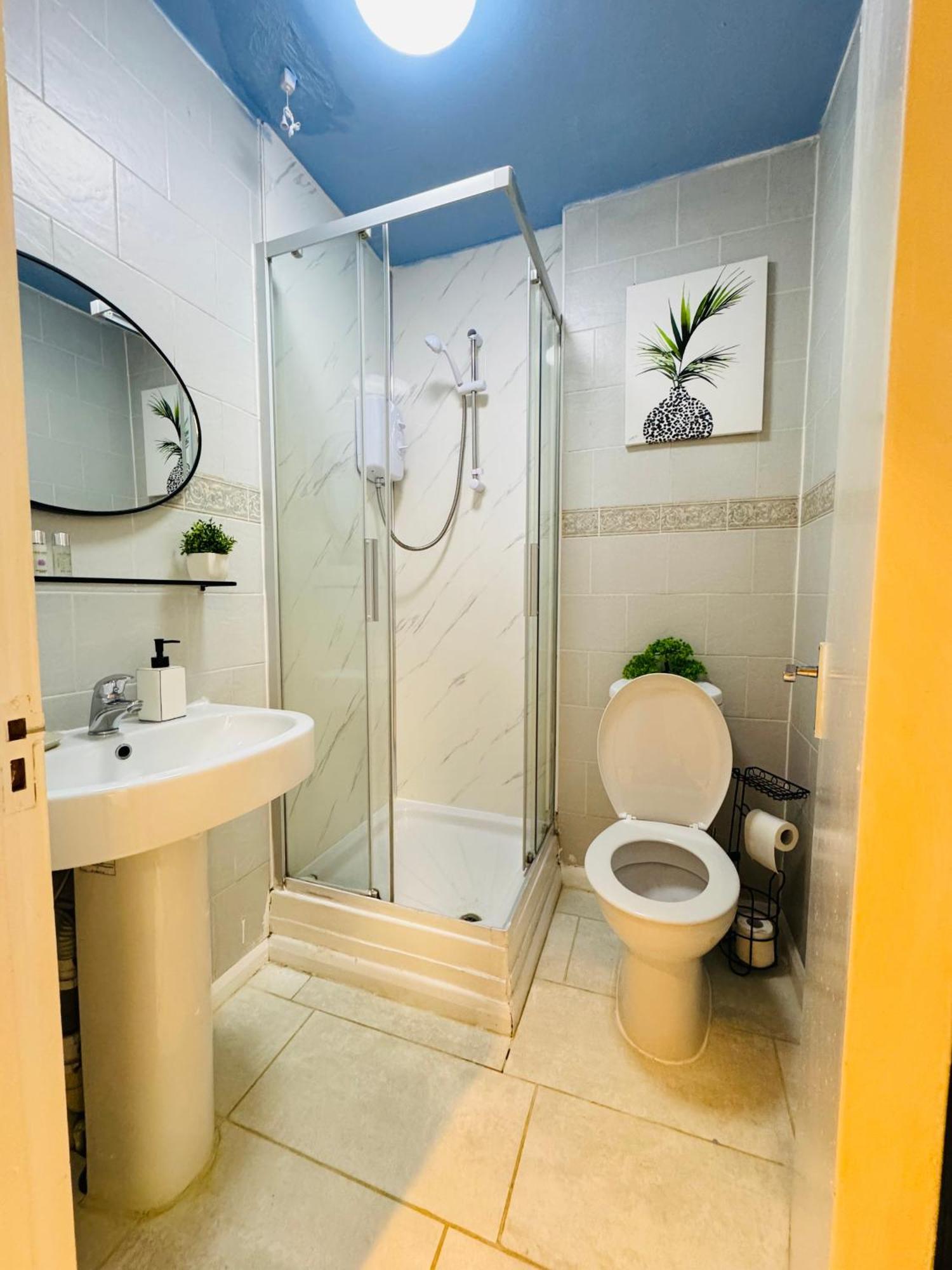 Private Studio Flat In City 1190 Londres Exterior foto